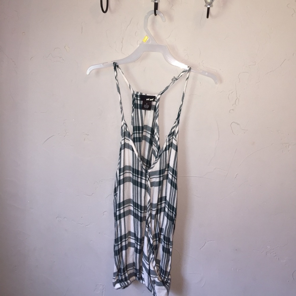 Tank top.